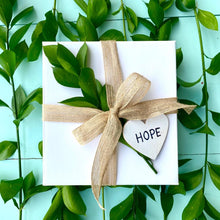 Cargar imagen en el visor de la galería, Catálogo Día de la Madre (por cotización)